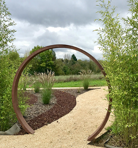 entrée de jardin thérapeutique de l'IME de Meyssac