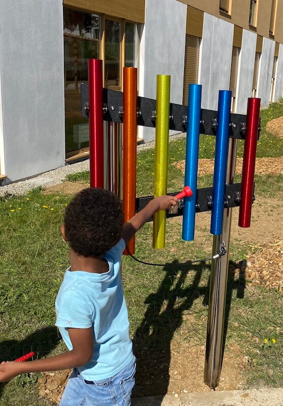 Carillon de jardin sensoriel