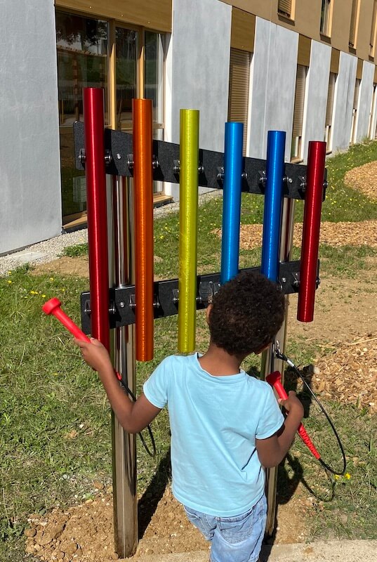 Carillon de jardin sensoriel